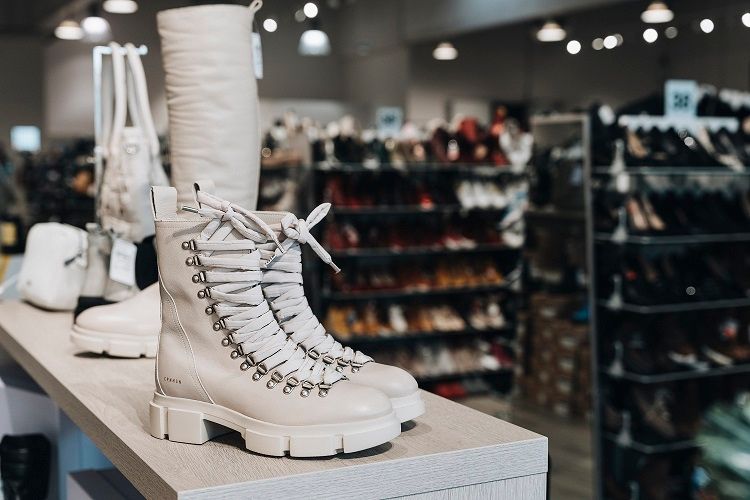 Ausgewählte Markenschuhe bei Heinmüller